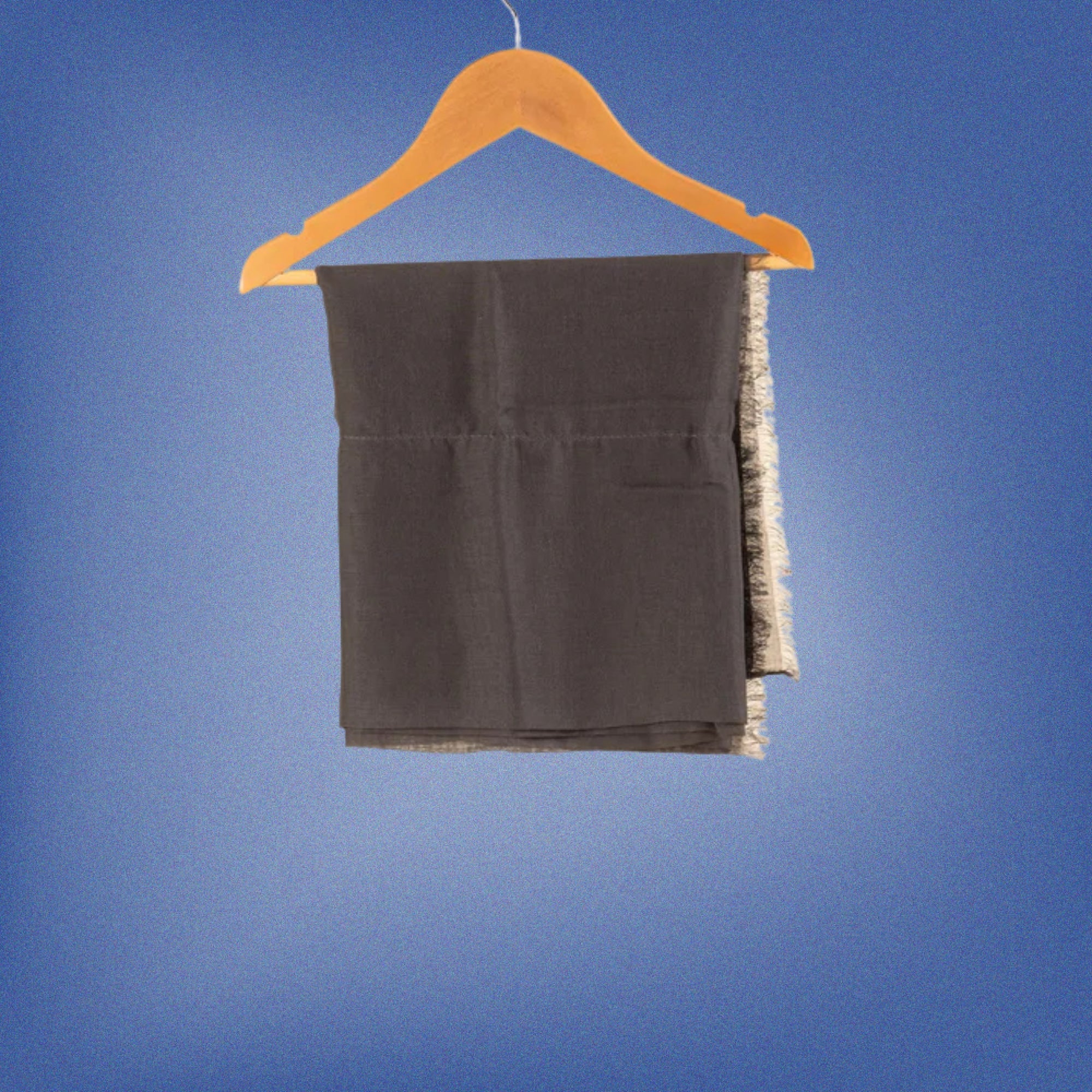 شال خفيف مع جفسة ماركة كويت ليدي