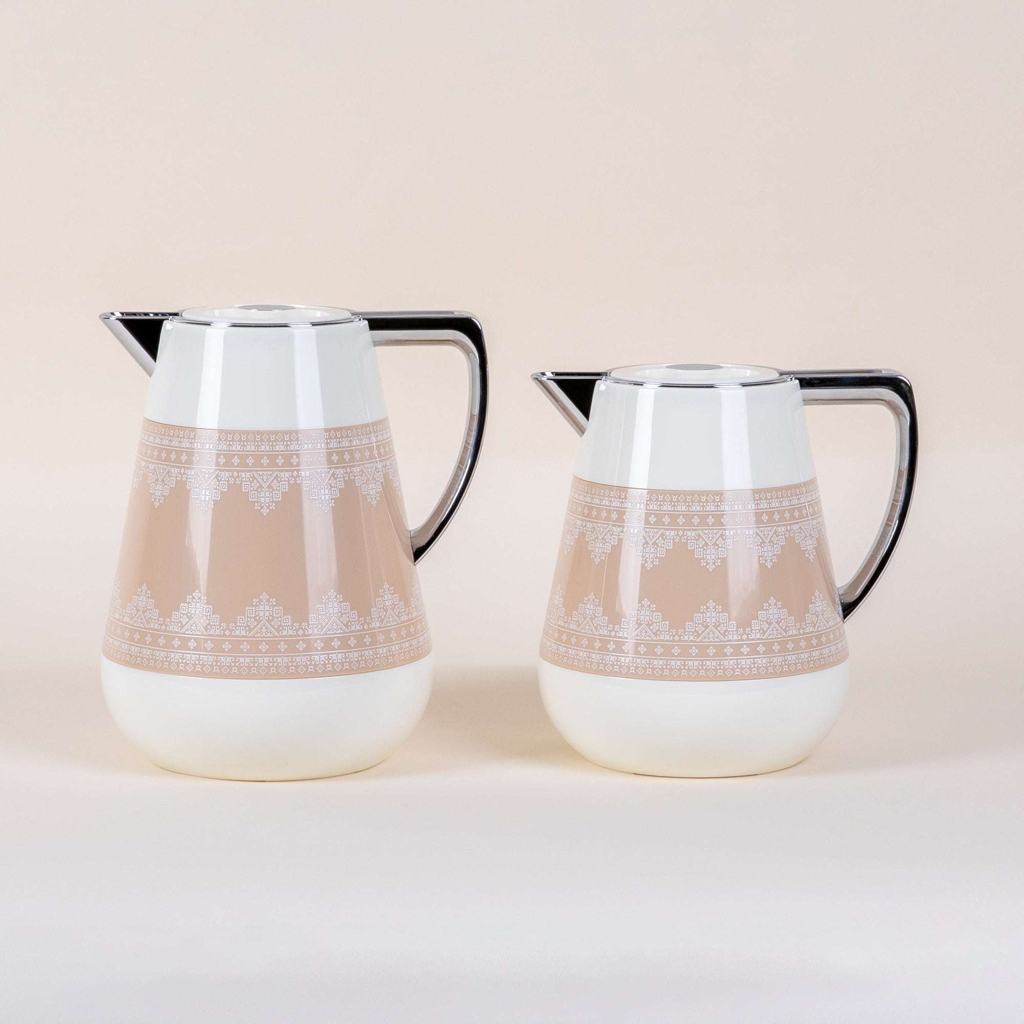 طقم مطارات بنقشة تراثية أنيقة