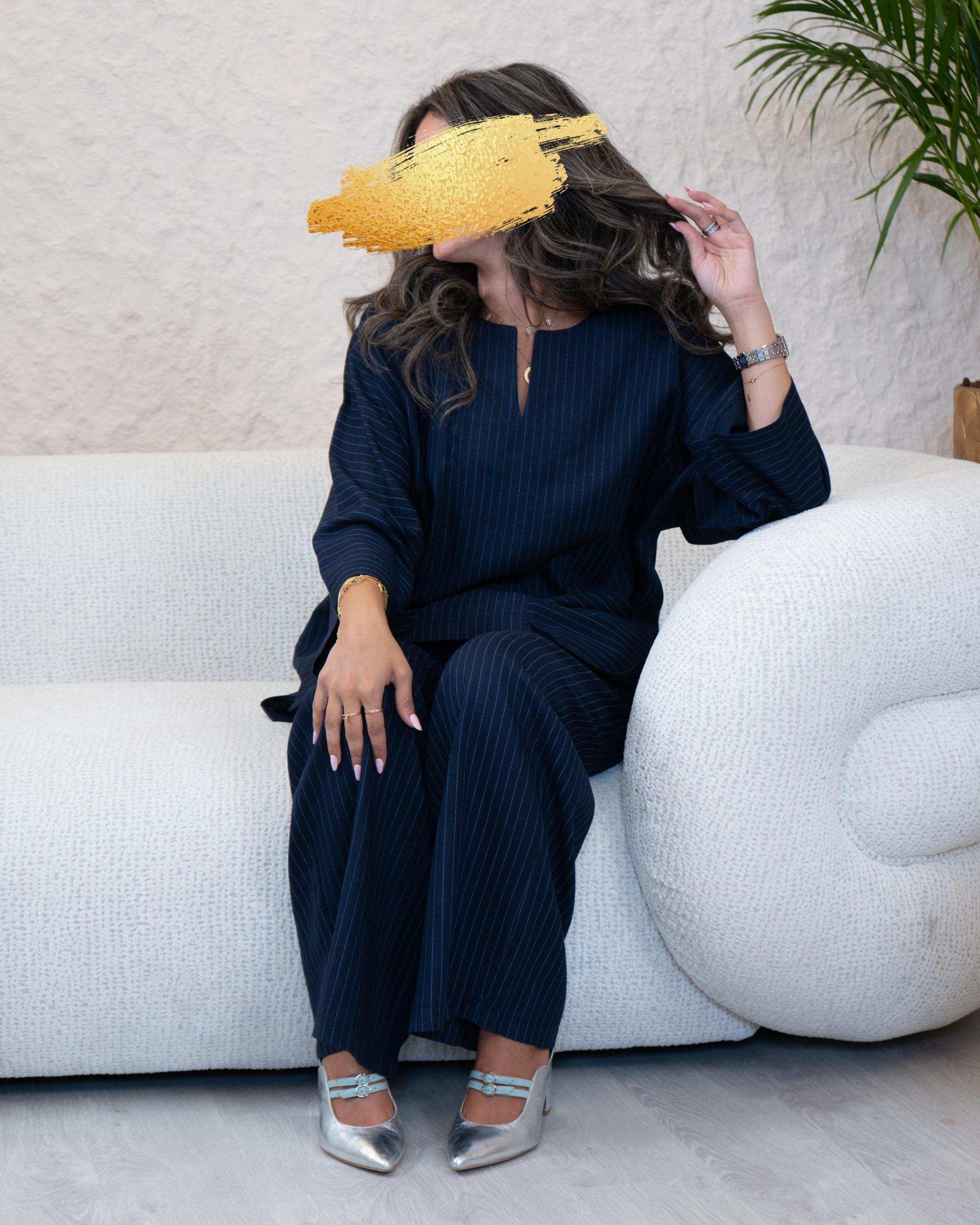 بدله مقلمة بلون كحلي راقي
