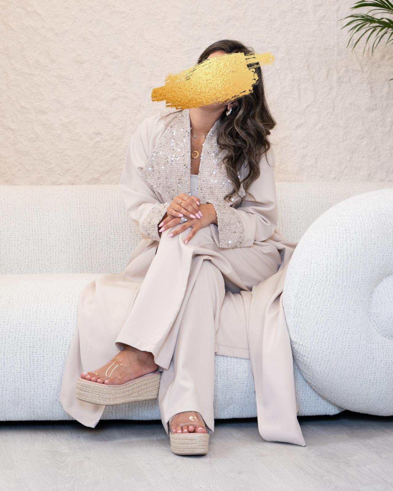 بدله نسائية أنيقة